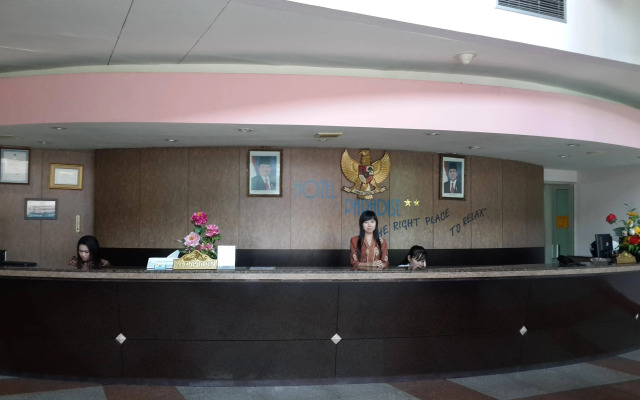 Paradise Hotel