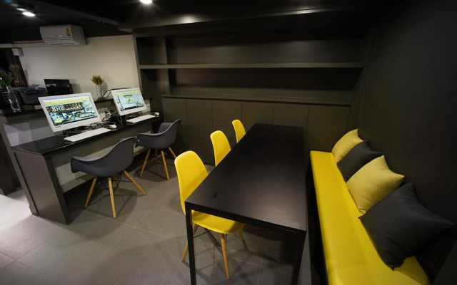 BRB Hostel Bangkok Silom