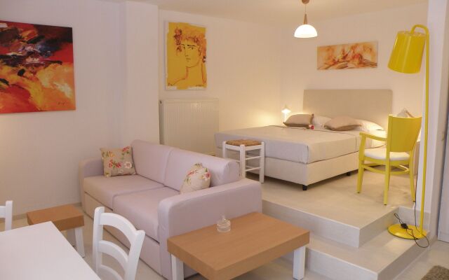 Koumaros Aparthotel