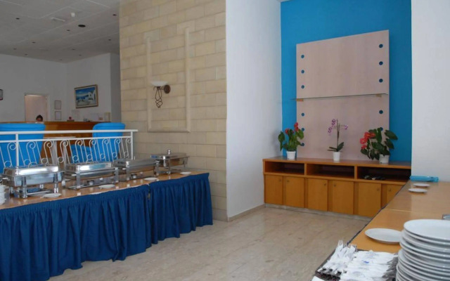 Maistros Hotel Apartments