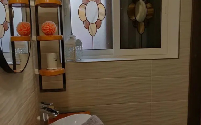 "Romantic Small Townhouse In The Three Cities"