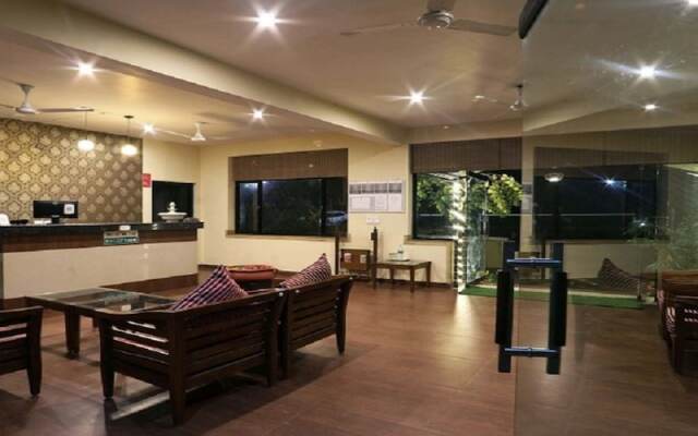 Corbett Aroma Park By Royal Collection