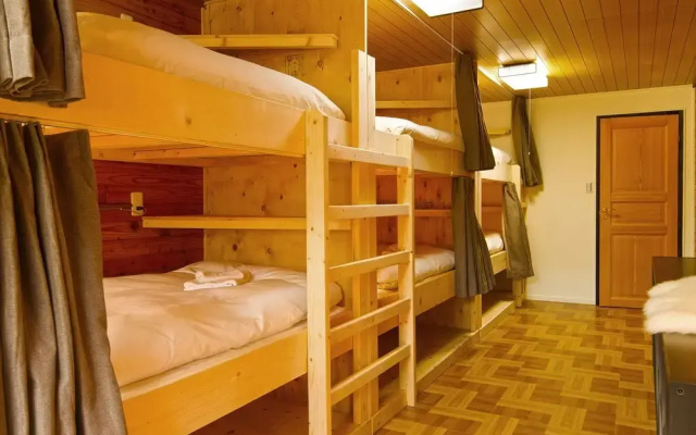 Niseko Backcountry Lodge - Hostel