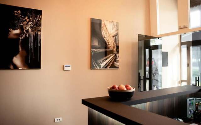 Olivia Rooms