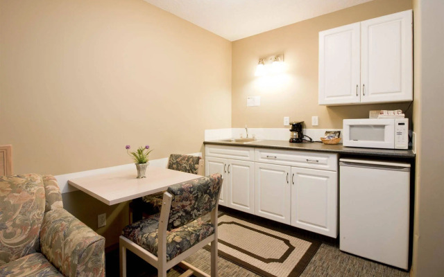 Bow River Inn