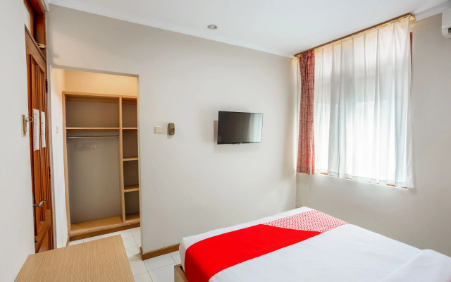 OYO 3819 Hotel Winotosastro