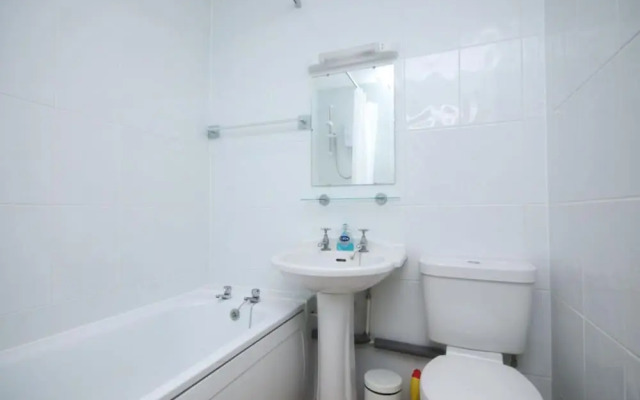 33C Medmerry Park 2 Bedroom Chalet