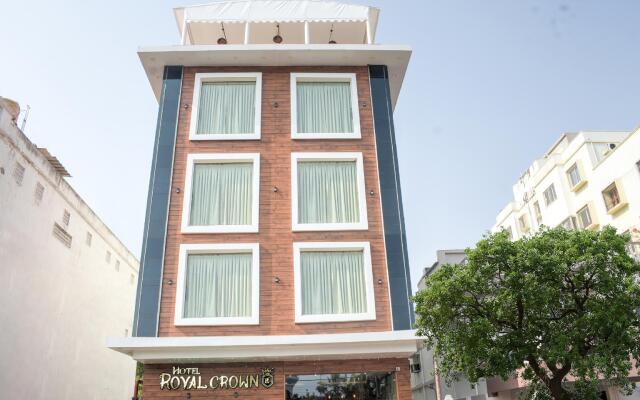 Townhouse 77521 Royal Crown