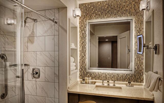 St. Louis Union Station Hotel, Curio Collection by Hilton