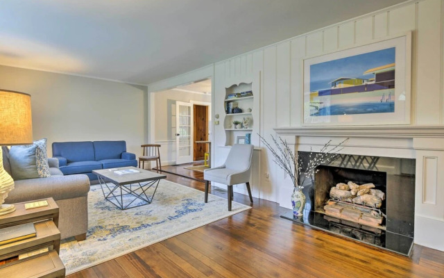 Spacious Getaway W/deck - Walk to Nantucket Sound!
