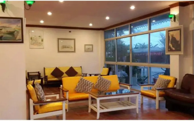Sea Falcon Hotel
