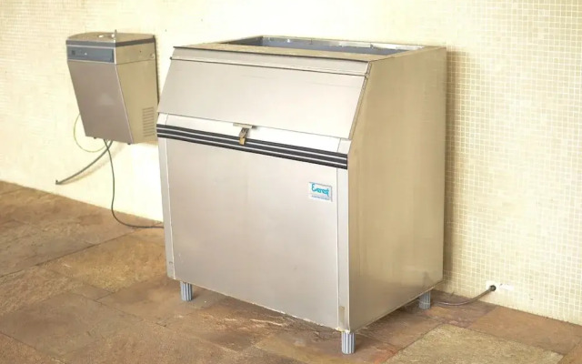 150m da praia com piscina aquecida e sauna