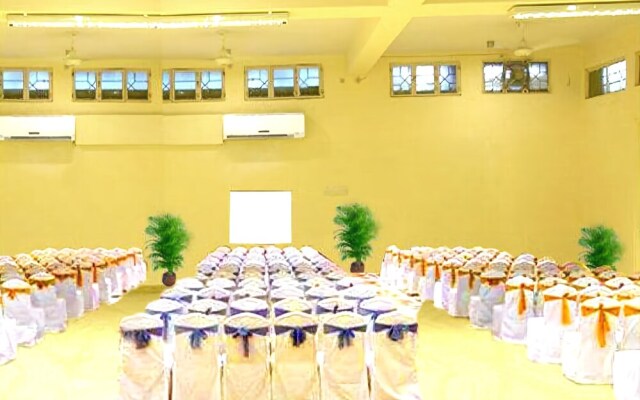 HRS Hotel Royal Sanj