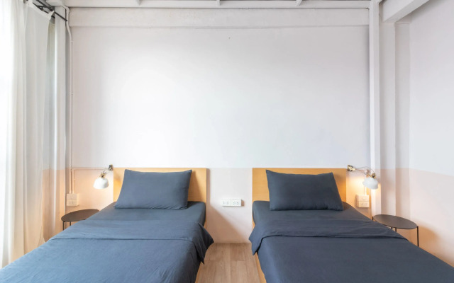 Beige Poshtels