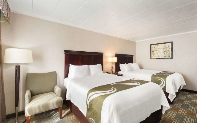 Finger Lakes Inn & Suites