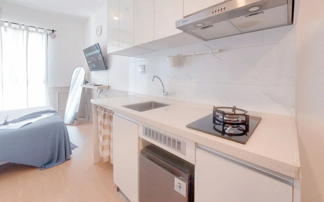 Simply And Good Place Studio Sky House Alam Sutera Apartment