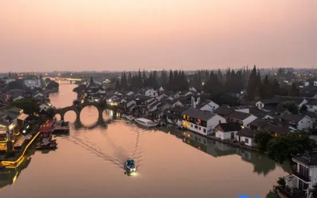 Floral Hotel · Dongjing hotel