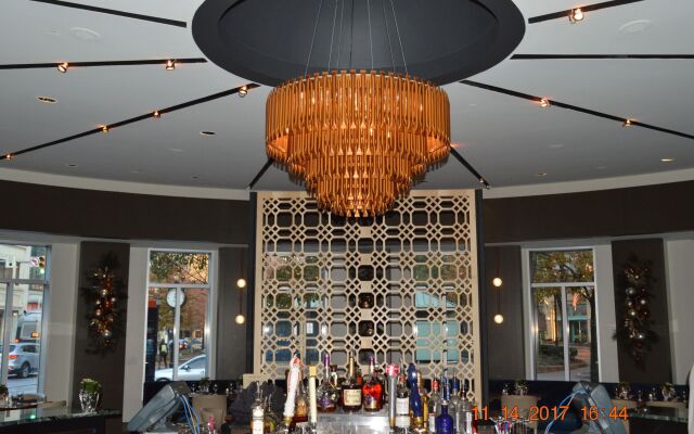 Crowne Plaza Cleveland at Playhouse Square by IHG