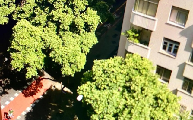 Apartamento Copacabana Xavier da Silveira 40