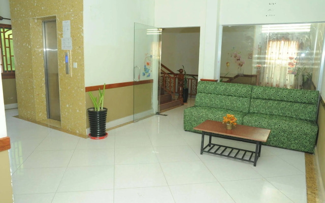 Lux Star Town Hotel