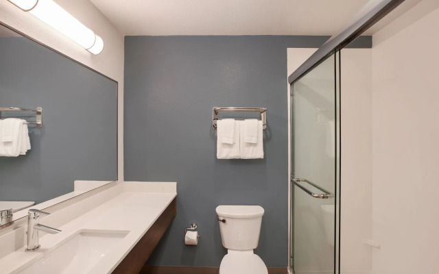 WoodSpring Suites Lake Jackson