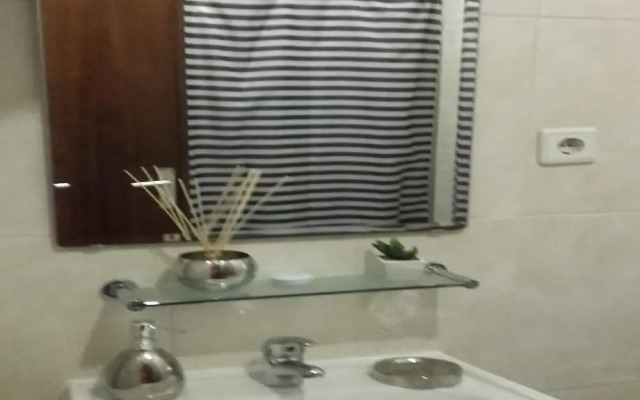 Aslep, Private Rooms in a Hostel