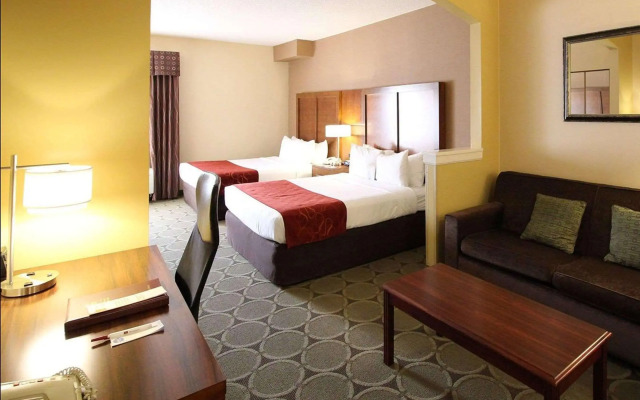 Comfort Suites Near University
