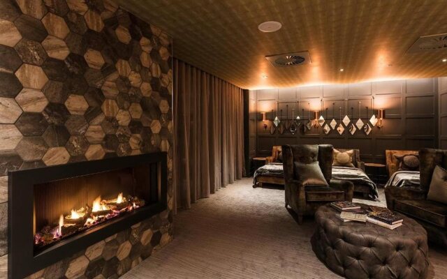 Lodore Falls Hotel & Spa