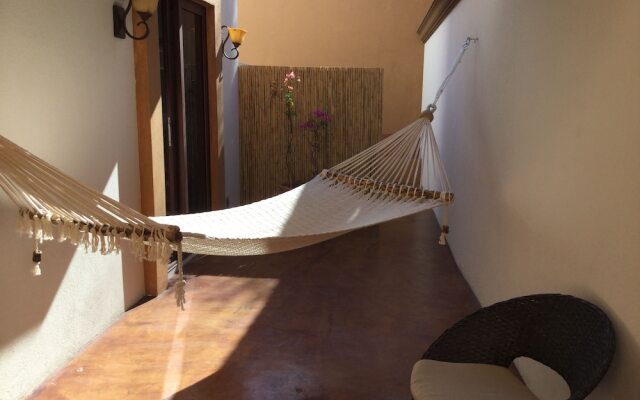 The Vibe Bed & Breakfast - Adults Only