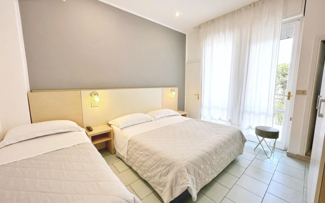 Aura Living Hotel