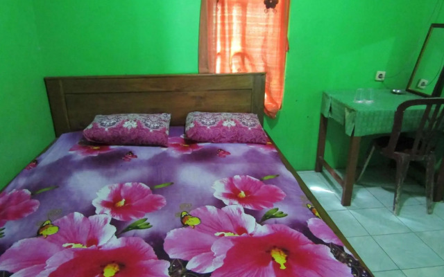 Losmen Kinasih Puncak & Gazebo Pandang