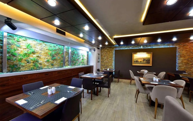 Cheya Hotels & Residences