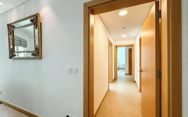 Upgraded 2BR Apartment at the Beach