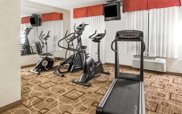 Hawthorn Extended Stay by Wyndham Seville