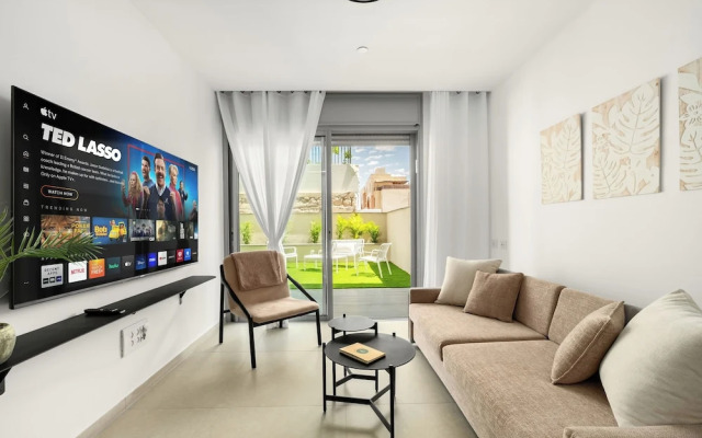 Red Canyon Garden Stay by Sea N' Rent