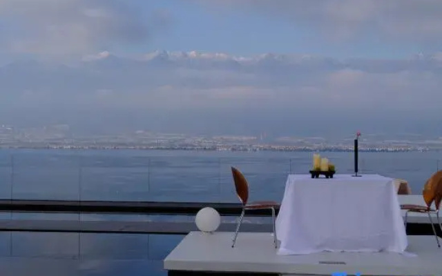 Dali Luyee Ocean View Hotel