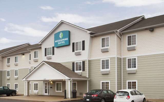 WoodSpring Suites Cincinnati Fairfield