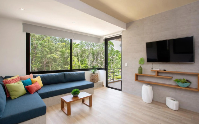 Increíble Townhouse de 3 Rec. con Alberca Privada