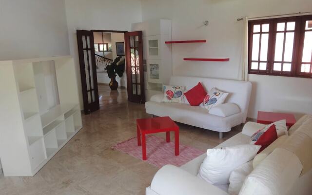 4BR Villa Las Piñas CasadeCampo by ASVR