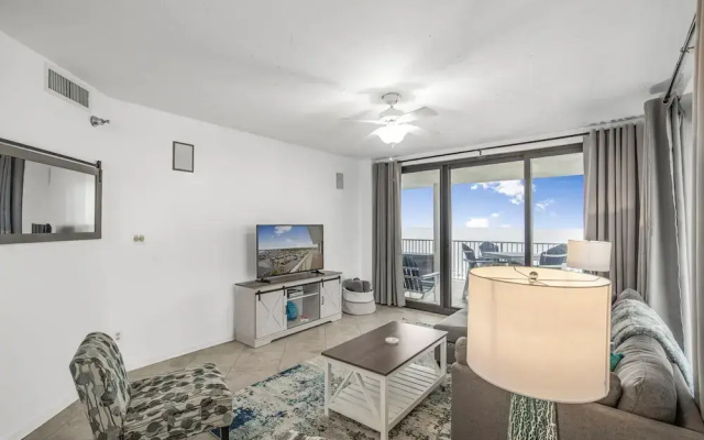 Pelican Pointe 506