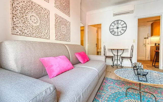 Romantic and new apartment in the famous Rue Meynadier in the supercentre of Cannes - Apartment in Cannes - Photo 3