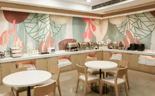 Hanting Hotel (Haiyan Xinqiao North Road)
