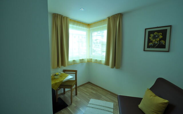 Lapis Monti - Apartments & Suites