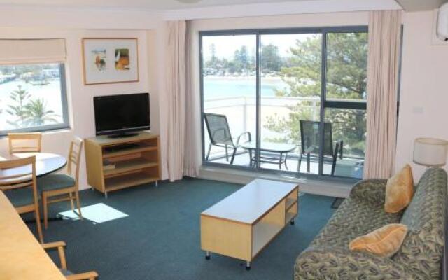 The Entrance Waterfront Resort Unit 502
