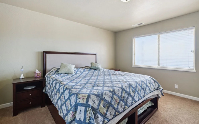 Elegant Escape 4 Bedroom Home by RedAwning