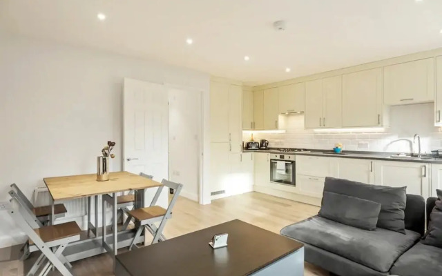 Modern And bright 1 Bedroom Apartment in Ealing