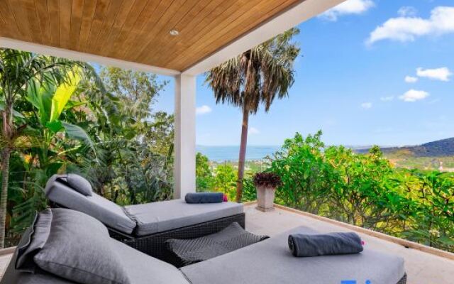 Villa Firefly
