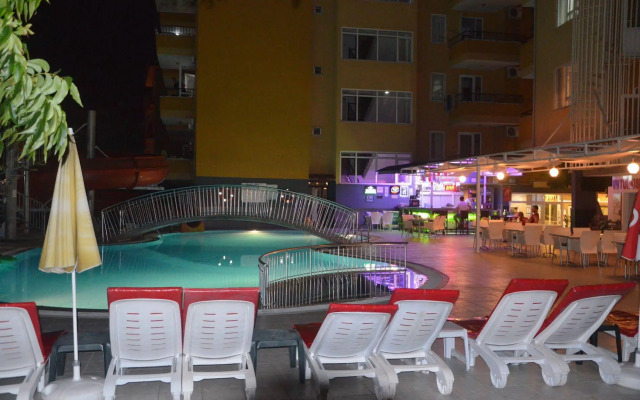 Rose Garden Apart Hotel