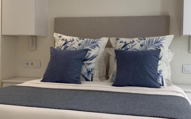 Sitges Spaces Oasis Suites- 4 Bedroom, 4 Ensuite Bathrooms, Terrace, Pool, Sitges Centre