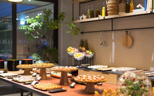 Hotel Indigo Larnaca by IHG